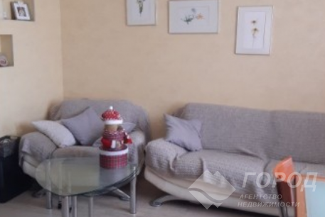 Продам 4-х кімнатну квартиру, Центр, Код: 790811/56