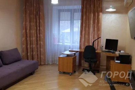 Продам 3-х кімнатну квартиру, Центр, Университет метро, Код: 792262/1