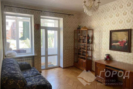 Продам 2-х кімнатну квартиру, Центр, Код: 792807/2