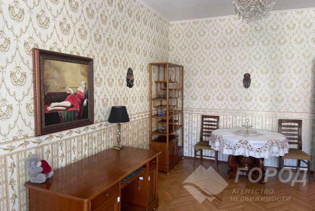 Продам 2-х кімнатну квартиру, Центр, Код: 792807/2