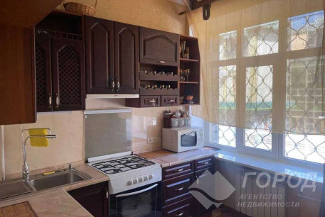 Продам 2-х кімнатну квартиру, Центр, Код: 792807/2