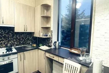 Продам 5-и кімнатну квартиру, Центральный рынок, Код: 792971/1