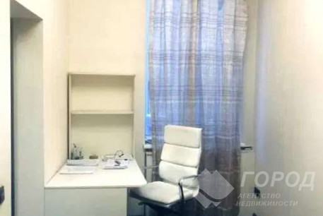 Продам 5-и кімнатну квартиру, Центральный рынок, Код: 792971/1