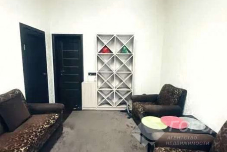 Продам 5-и кімнатну квартиру, Центральный рынок, Код: 792971/1