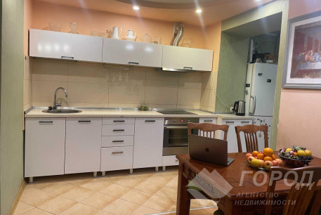 Продам 2-х кімнатну квартиру, Гагарина проспект, Проспект Гагарина метро, Код: 793793/1