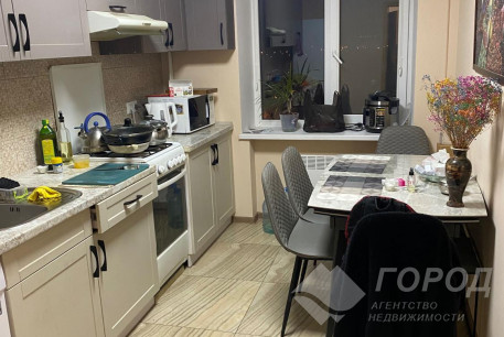 Продам 3-х кімнатну квартиру, Основа, Код: 795168/1