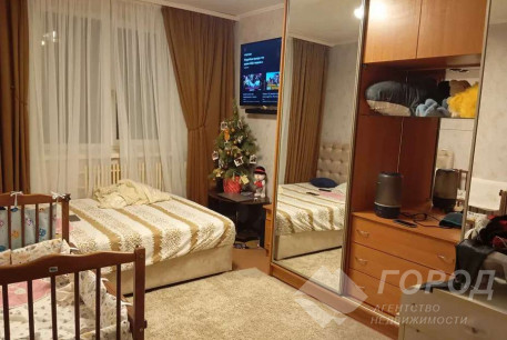 Продам 3-х кімнатну квартиру, ХТЗ, Хролы пос., Код: 795357/2