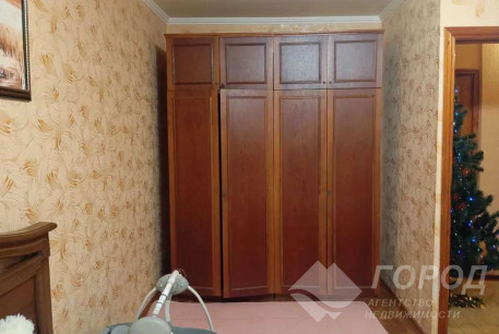 Продам 3-х кімнатну квартиру, ХТЗ, Хролы пос., Код: 795357/2