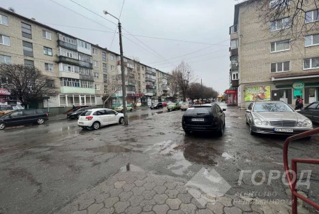 Продам 2-х кімнатну квартиру, Лозовский р-н, Лозовая г. (Лозовской р-н), Код: 796346/1