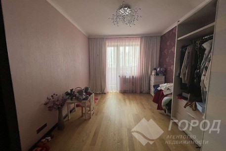 Продам 4-х кімнатну квартиру в новобудові, Павлово поле, Код: 796371/1