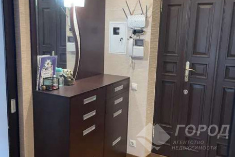 Продам 2-х кімнатну квартиру, Центр, Ярослава Мудрого пл., Код: 796442/2