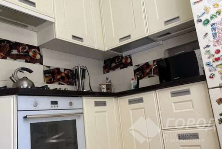 Продам 2-х кімнатну квартиру, Центр, Ярослава Мудрого пл., Код: 796442/2