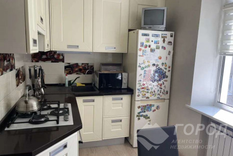 Продам 2-х кімнатну квартиру, Центр, Ярослава Мудрого пл., Код: 796442/2