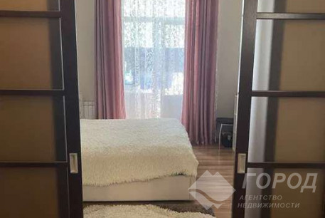 Продам 2-х кімнатну квартиру, Центр, Ярослава Мудрого пл., Код: 796442/2