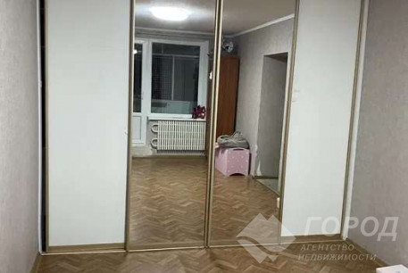 Продам 4-х кімнатну квартиру, Алексеевка, Остановка Школьная, Код: 796458/1
