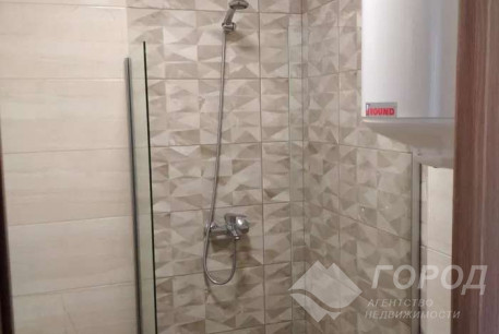 Продам 1-кімнатну квартиру в новобудові, Центр, Код: 796510/2