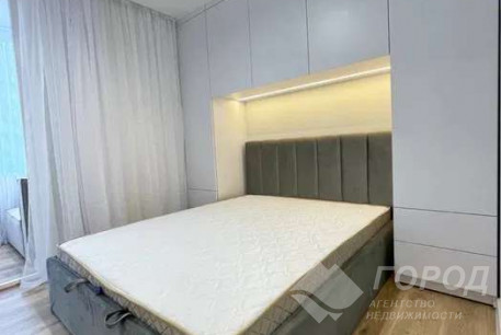 Продам 2-х кімнатну квартиру в новобудові, Центральный рынок, Код: 796558/1