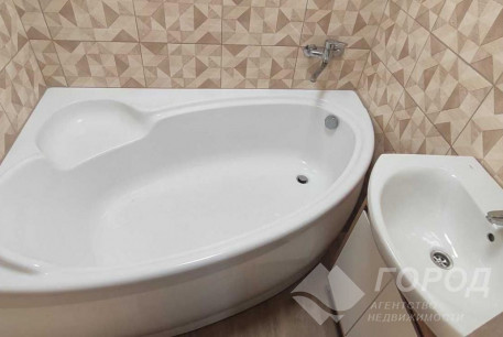 Продам 4-х кімнатну квартиру, Салтовка, 522 м/р, Код: 796587/1