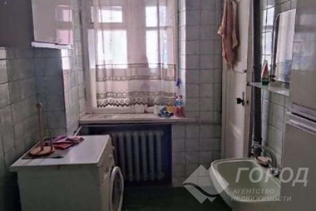Продам 3-х кімнатну квартиру, Центр, Код: 796629/3