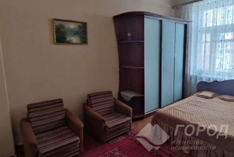 Продам 3-х кімнатну квартиру, Центр, Код: 796629/3