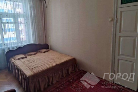 Продам 3-х кімнатну квартиру, Центр, Код: 796629/3