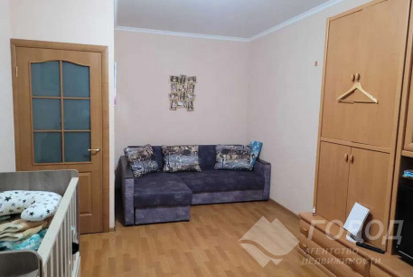 Продам 1-кімнатну квартиру, Рогань, Роганский ж/м, Код: 796914/1