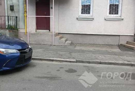 Продам 3-х кімнатну квартиру, Центр, Код: 797082/2