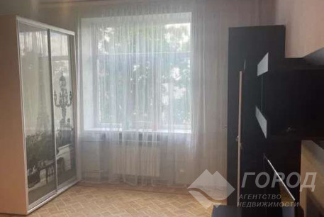 Продам 2-х кімнатну квартиру, Центр, Ярослава Мудрого пл., Код: 797177/7