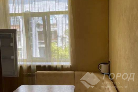 Продам 2-х кімнатну квартиру, Центр, Ярослава Мудрого пл., Код: 797177/7