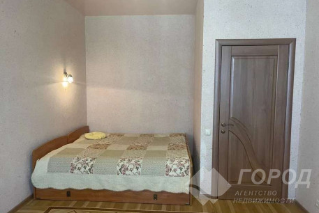 Продам 2-х кімнатну квартиру, Центр, Ярослава Мудрого пл., Код: 797177/7