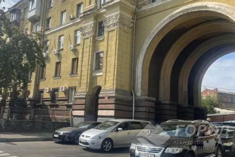 Продам 1-кімнатну квартиру, Центр, Площадь Конституции метро (Советская), Код: 797177/8