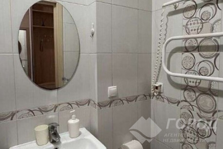 Сдам гостинку, Центр, Площадь Конституции метро (Советская), Код: 797344/2