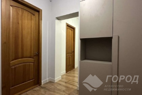 Продам 2-х кімнатну квартиру, Центр, Код: 797344/3