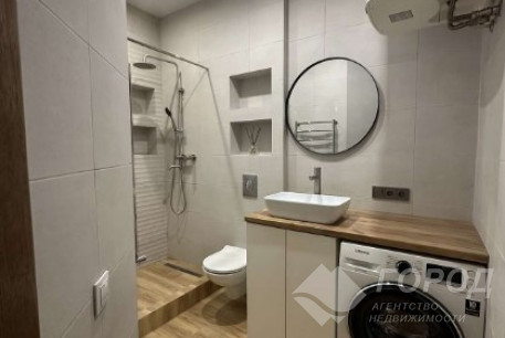 Продам 2-х кімнатну квартиру, Центр, Код: 797344/3