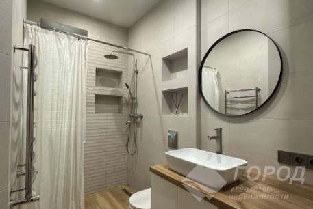 Продам 2-х кімнатну квартиру, Центр, Код: 797344/3