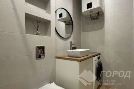 Продам 2-х кімнатну квартиру, Центр, Код: 797344/3