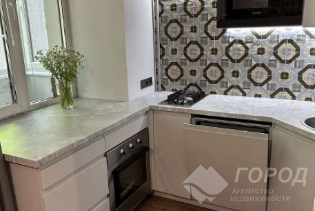 Продам 2-х кімнатну квартиру, Центр, Код: 797344/3