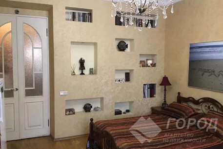 Продам 2-х кімнатну квартиру, Центр, Код: 797385/1