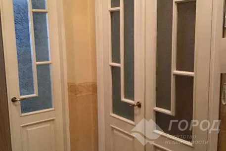 Продам 2-х кімнатну квартиру, Центр, Код: 797385/1