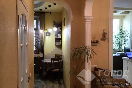 Продам 2-х кімнатну квартиру, Центр, Код: 797385/1