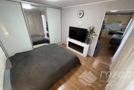 Продам 1-кімнатну квартиру, Гагарина проспект, Спортивная метро, Код: 797388/1
