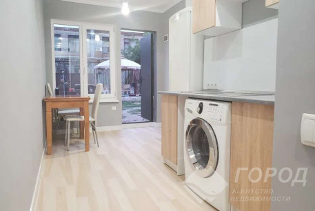 Продам 1-кімнатну квартиру, Центр, Код: 797458/3