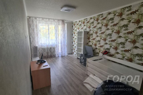 Продам 4-х кімнатну квартиру, Новые дома, Дворец спорта, Код: 797725/1