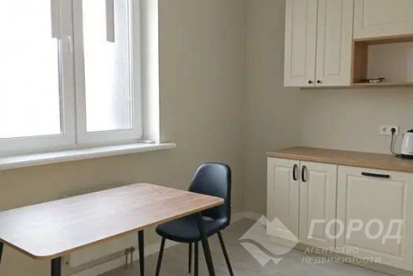 Сдам 3-х кімнатну квартиру, Центр, Университет метро, Код: 798132/2