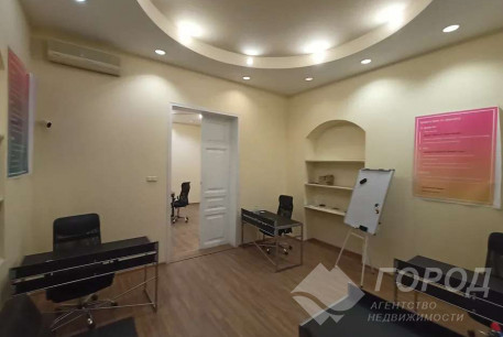 Сдам 5-и кімнатну квартиру, Центр, Код: 798144/1