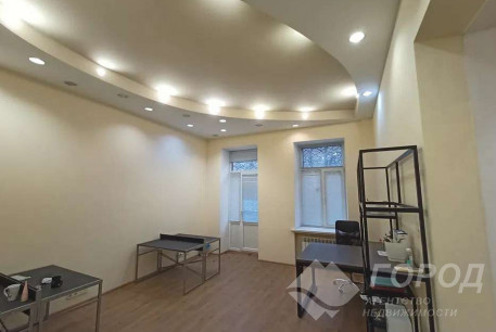 Сдам 5-и кімнатну квартиру, Центр, Код: 798144/1