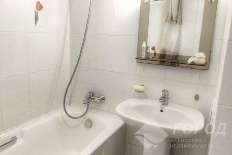 Продам 3-х кімнатну квартиру, Новые дома, Маршала Жукова метро (Дворец спорта), Код: 798468/1