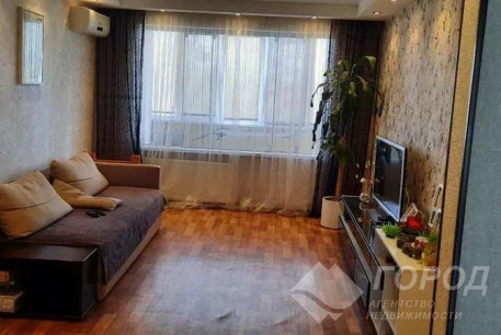 Продам 4-х кімнатну квартиру, ХТЗ, ХТЗ метро, Код: 798663/1