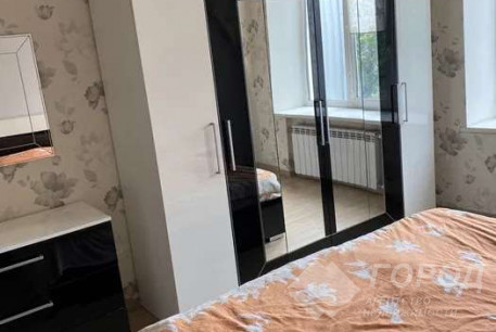 Сдам 3-х кімнатну квартиру, Центр, Университет метро, Код: 798813/2