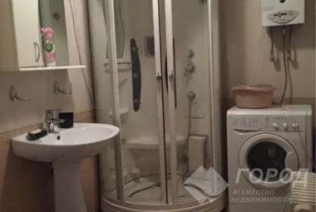 Продам 2-х кімнатну квартиру, Центр, Код: 798868/1